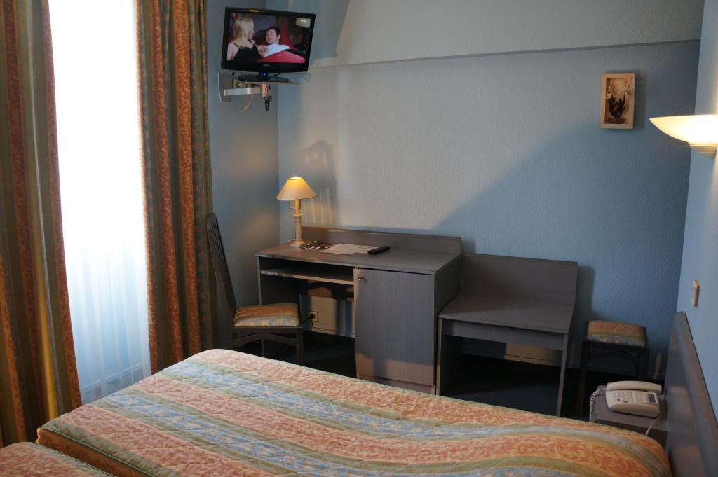 Hotel A La Grace De Dieu قلعة بري-كومت-روبير المظهر الخارجي الصورة